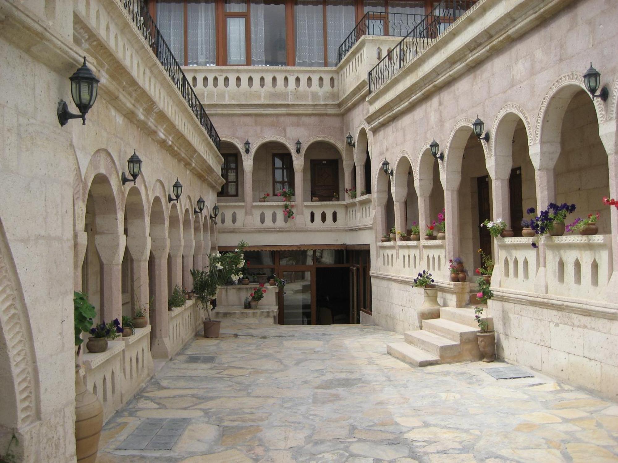 Nature Park Cave Hotel Гьореме Екстериор снимка